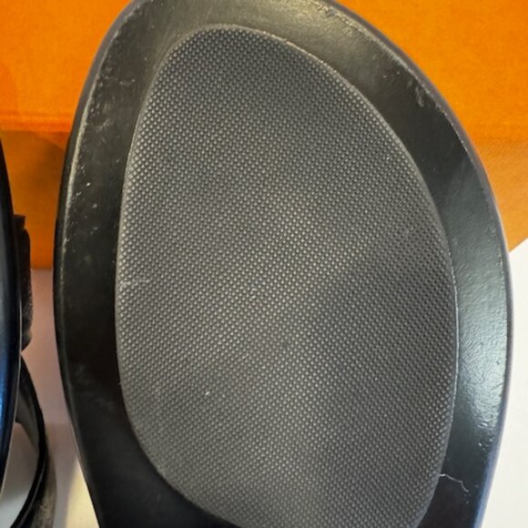 LOUIS VUITTON OASIS MULE MONOGRAM ECLIPSE (LV 8 = US 9-10) - Picture 7 of 10